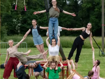 🎪🤸‍♀️MARDI 8 JUILLET 2025 : Spectacle de cirque à 16h 🤸‍♀️🎪

Ne manquez pas mardi prochain la superbe troupe Créa'Cirk qui nous feront le spectacle...